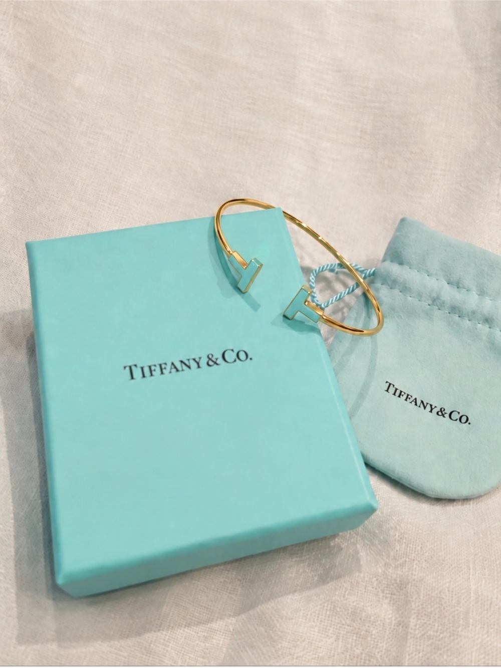 Tiffany & Co. Gold T Wire Bangle with Tiffany Blue Box